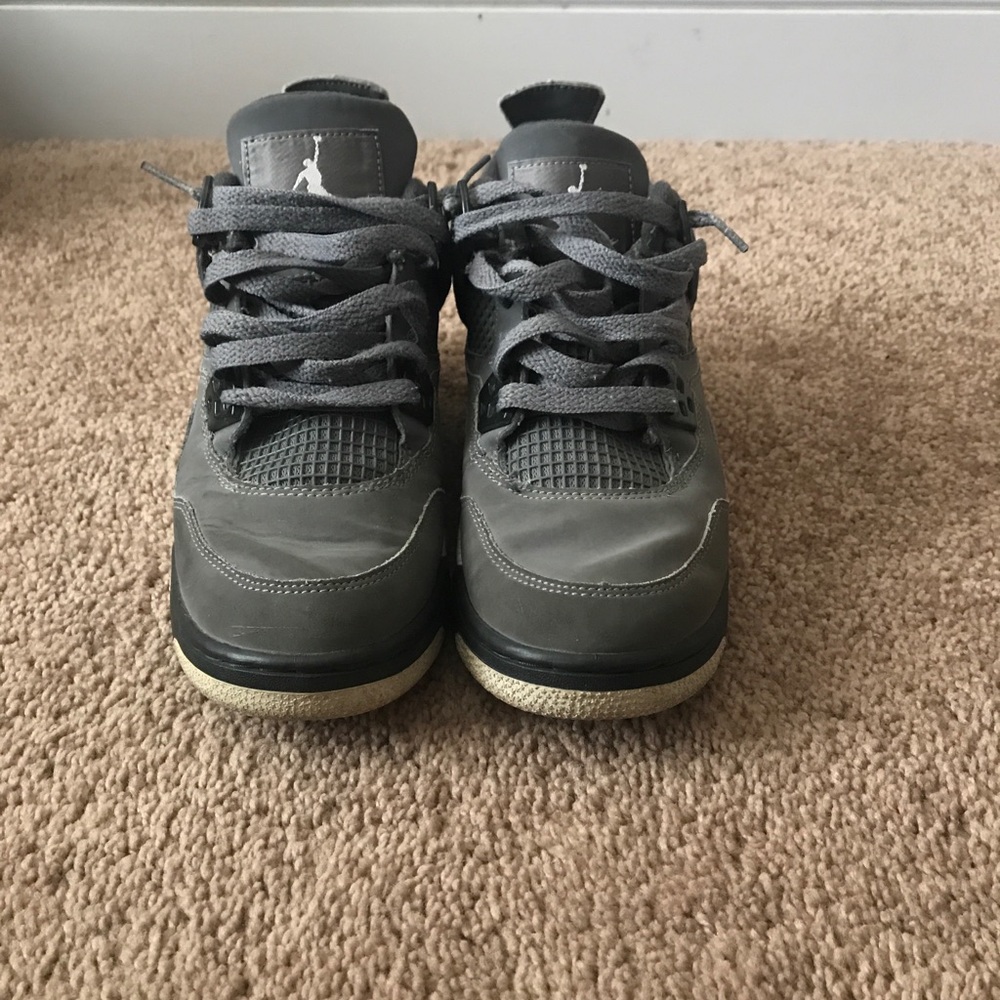 Air Jordan Cool Grey 4s